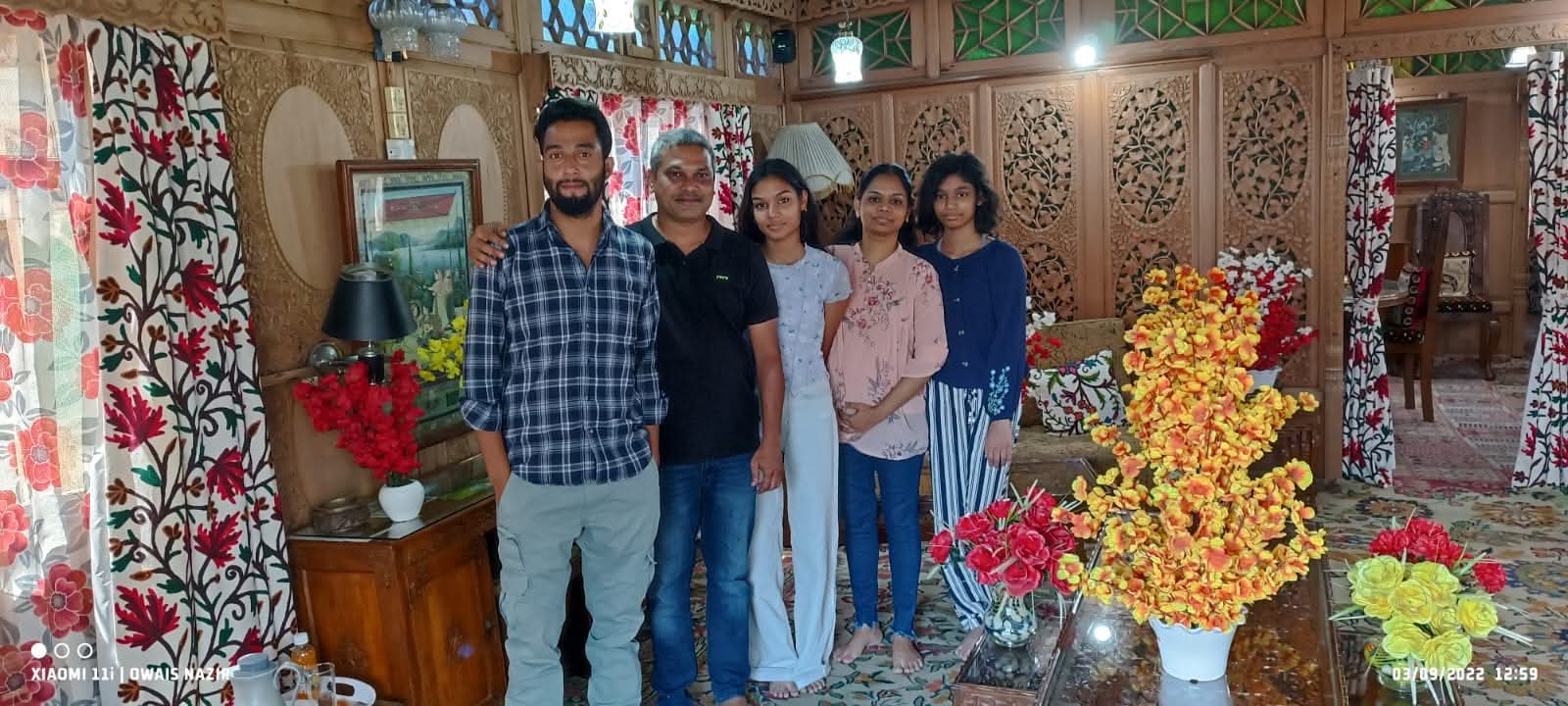A family on our houseboat — Dal Lake houseboat